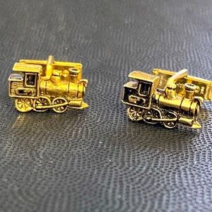 Vintage Sarah Coventry locomotive Brass tone textured Cufflinks